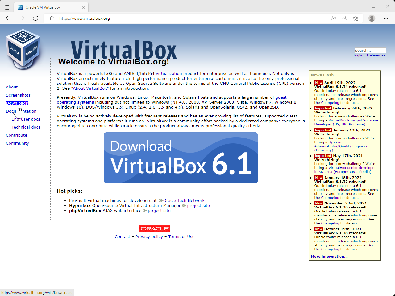 VirtualBoxのホームページからDownloadsをクリック
